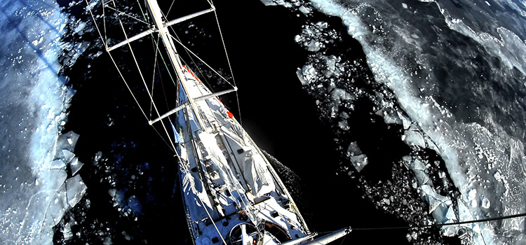 La UCA coordina un estudio que revela la existencia de una gran cinta transportadora de residuos plásticos hasta el Ártico