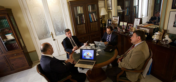 Las universidades de Cádiz y Estatal de Osh cooperan en actividades formativas y de investigación