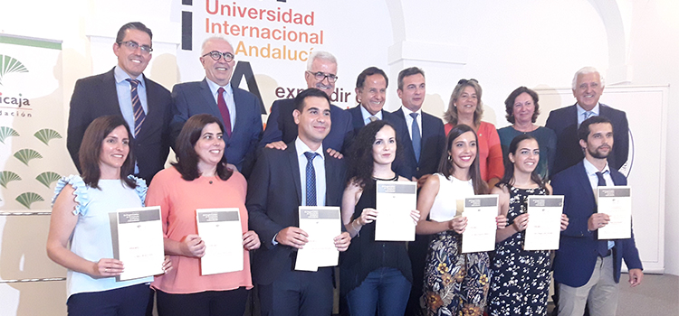 La doctoranda de la UCA Belén Herce recibe el Premio Andaluz a la Mejor Trayectoria Académica en Medio Ambiente