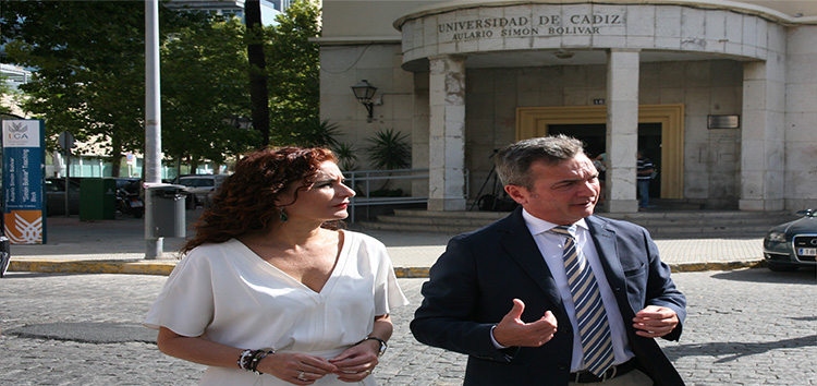La consejera de Hacienda y Administración Pública visita el Campus de Cádiz de la UCA