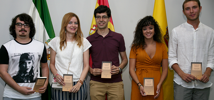 La UCA presenta el libro de Bienvenida para alumnado de nuevo acceso en 2017