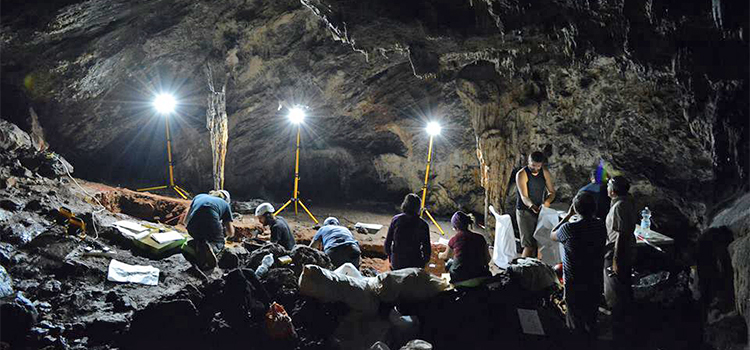 Investigadores de la UCA inician la III campaña en excavaciones de la Cueva de Ardales y Sima de las Palomas de Teba en Málaga