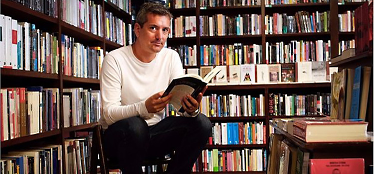 El escritor Santiago Roncagliolo inaugura esta tarde el ciclo de las Presencias Literarias del curso 2017/18