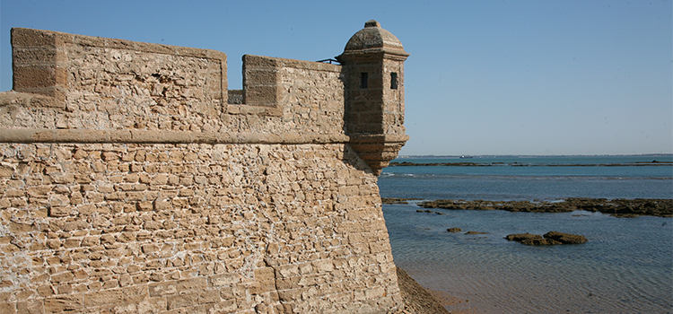 La UCA acoge la conferencia ‘Maremotos y resacas’