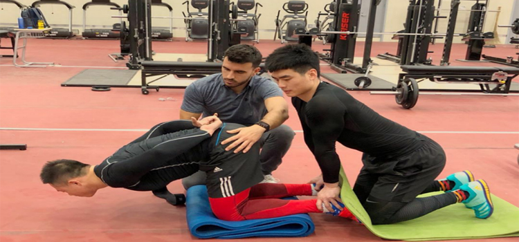 El Comité Olímpico de China contrata a egresado de la UCA como fisioterapeuta para su equipo de Ciclismo Indoor