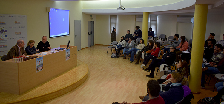 El Complejo Deportivo UCA ha acogido  la ‘Jornada de Psicología, Mujer y Deporte’