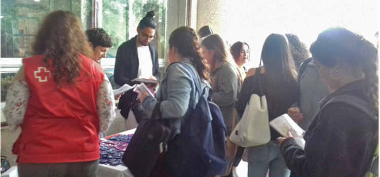 UCA y Cruz Roja informan sobre prevención del VIH y conductas sexuales de riesgo en diferentes centros