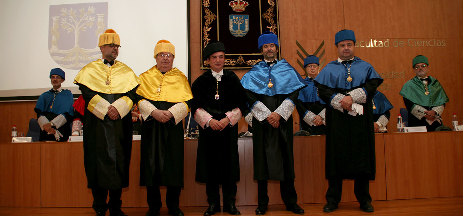 El dermatólogo Francisco Miguel Camacho y el biólogo Eduardo Balguerías, doctores Honoris Causa por la UCA
