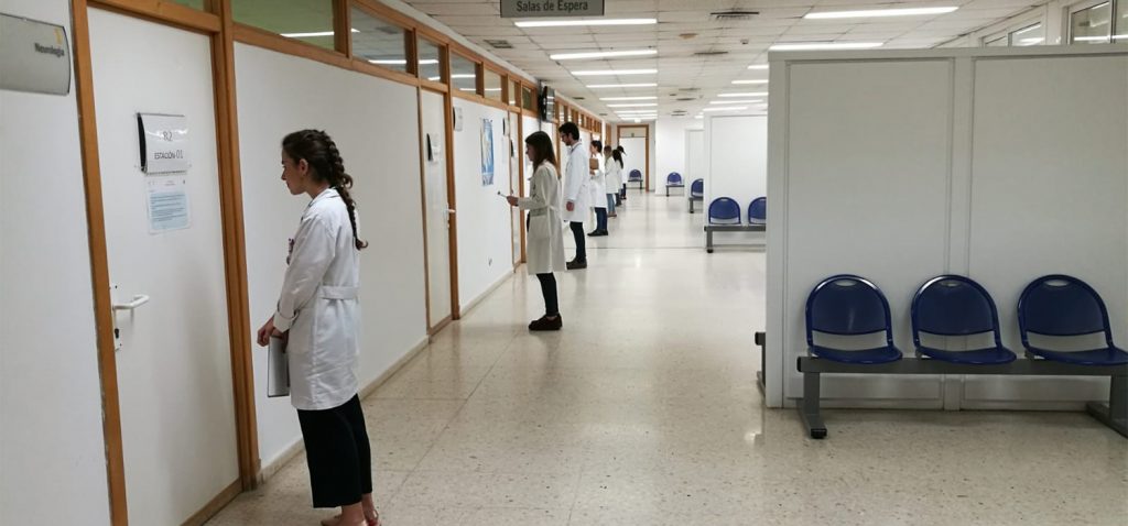 140 estudiantes de Medicina de la UCA se presentan al examen ECOE celebrado en el Hospital de Puerto Real