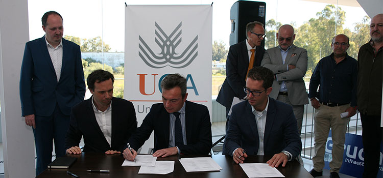 La UCA firma el acta de replanteo de la pasarela de la ESI para que esté lista al inicio del curso 2018/19