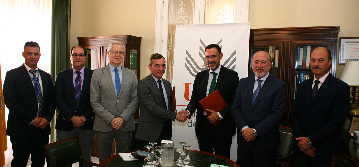 UCA y Alestis Aerospace cooperarán en formación, investigación e innovación