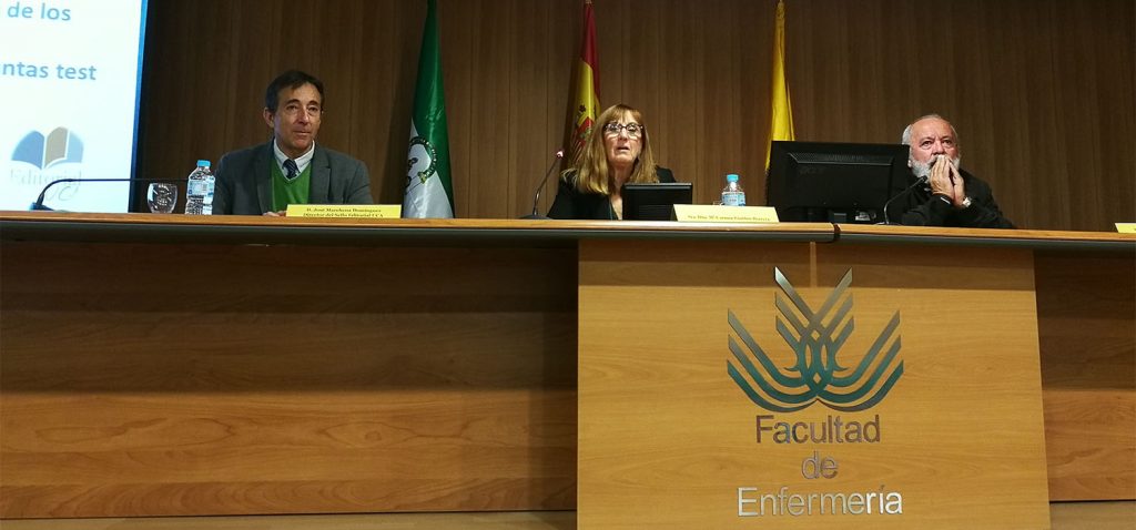 La Facultad de Enfermería de Algeciras acoge la presentación de ‘Bases teóricas y metodológicas de los cuidados de Enfermería”