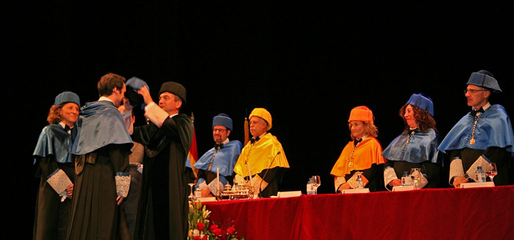 La UCA inviste a 70 nuevos doctores en el marco de su 40º aniversario de historia