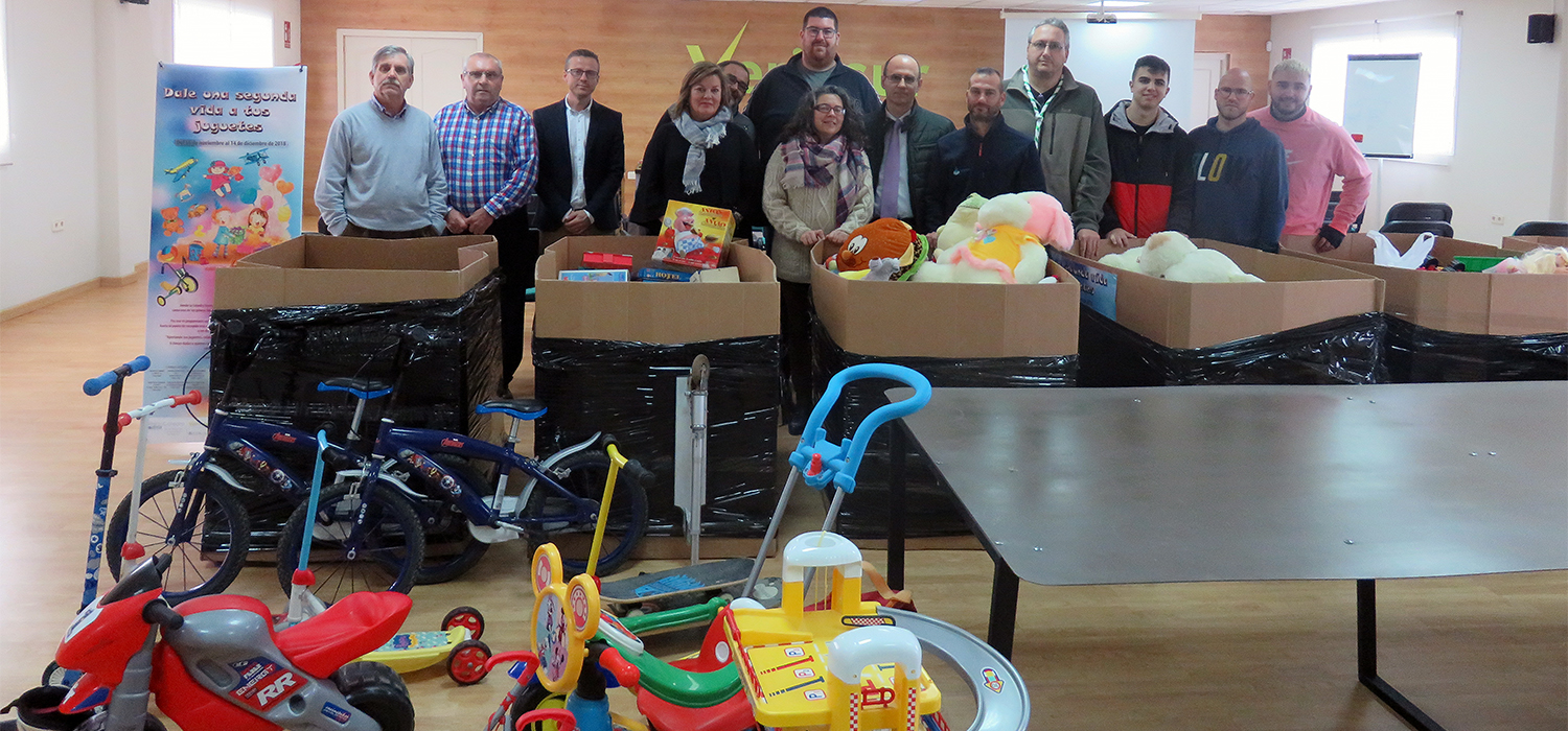 La II Campaña de recogida de Juguetes de la UCA logra 2.500 kilos