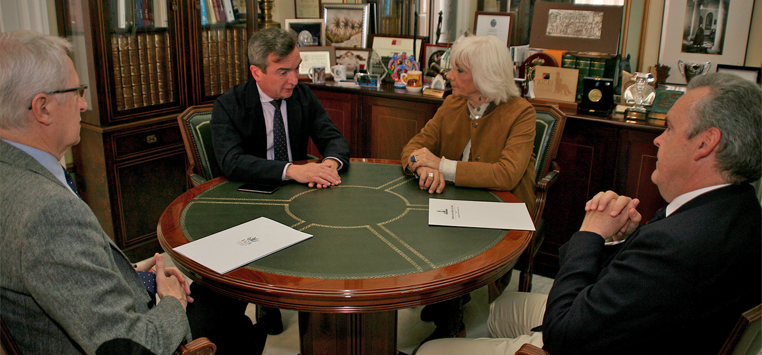 Visita institucional de la presidenta de la Autoridad Portuaria de la Bahía de Cádiz a la UCA