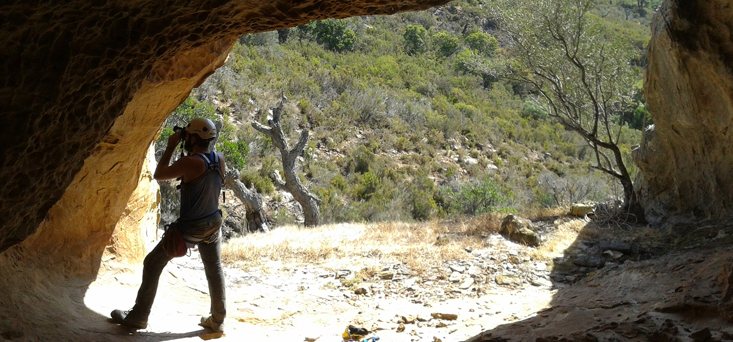 Investigadores de la UCA realizan importantes avances en el estudio del arte rupestre paleolítico de Cádiz