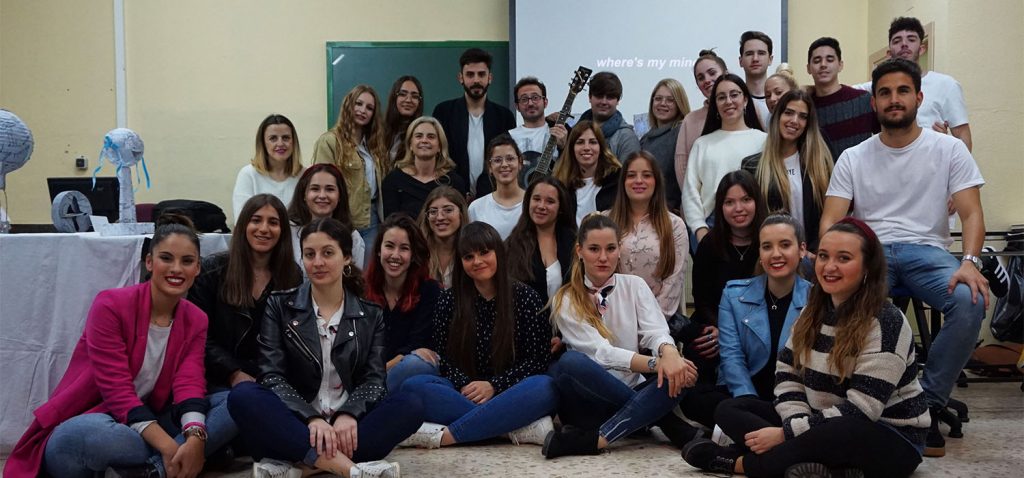 La muestra ‘Juegos de volúmenes, luces y sombras’ se puede visitar en la Biblioteca del Campus de Puerto Real