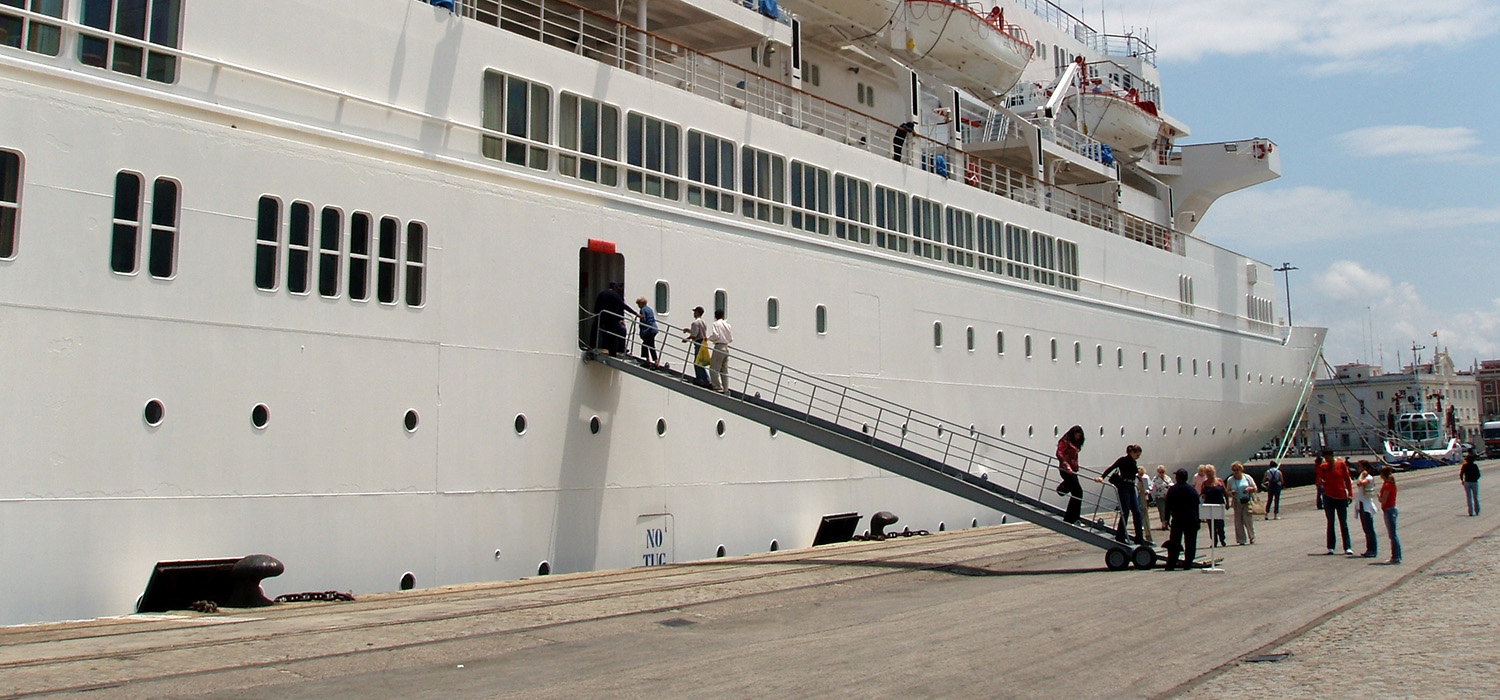 La UCA amplía su oferta académica con el máster en Psicología General Sanitaria y el doctorado en Turismo