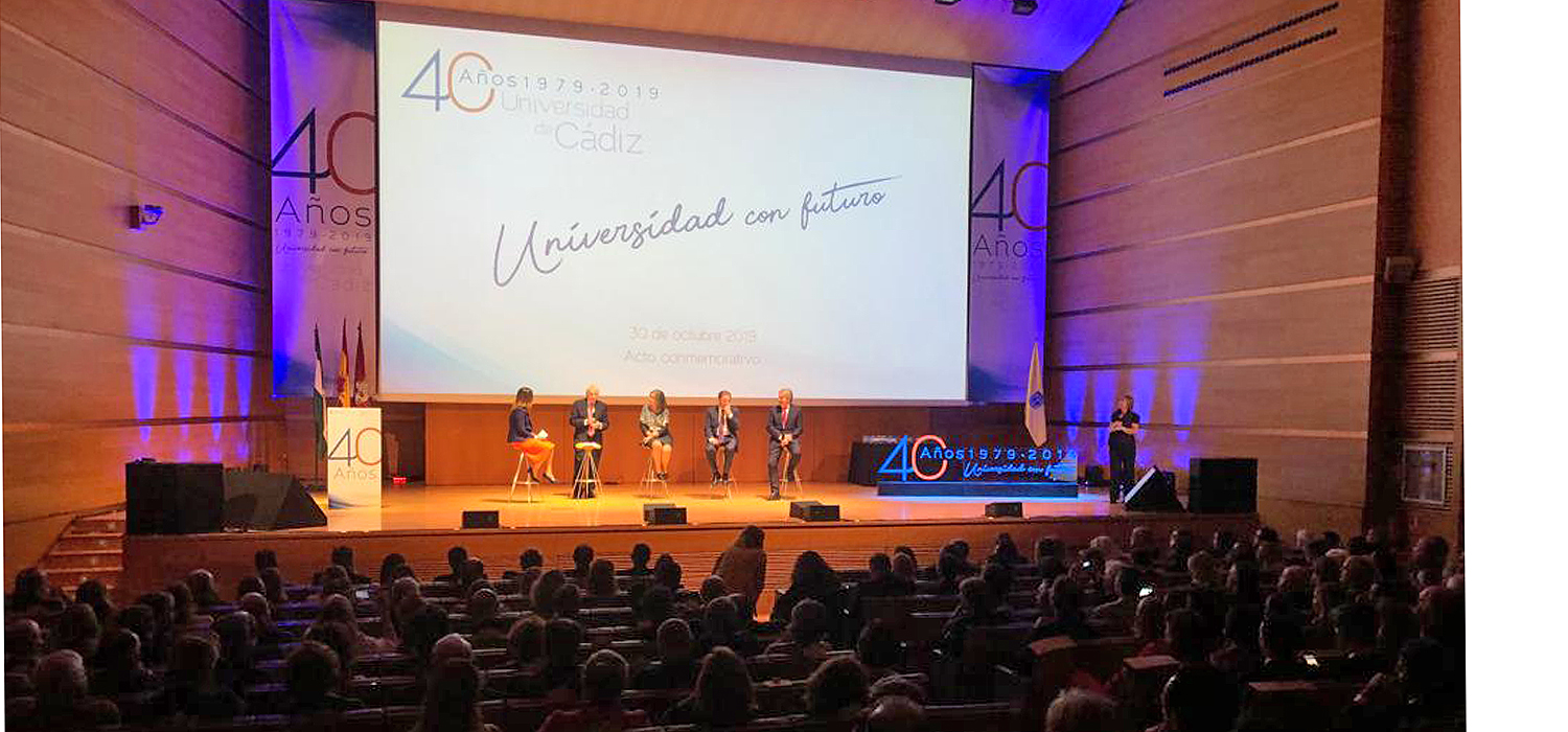 La UCA celebra el acto conmemorativo de su 40º aniversario en el Palacio de Congresos de Cádiz