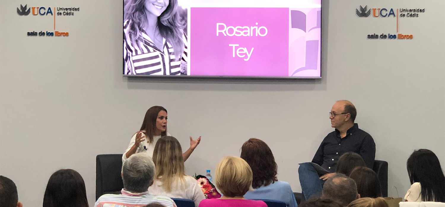 Rosario Tey presenta el libro ‘Consecuencias de un huracán’