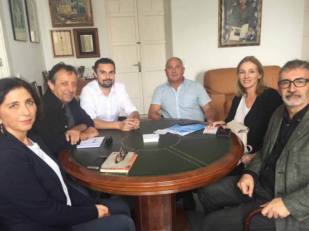 Reunión del rector de la UCA con la Federación gaditana de asociaciones amigas con el Sahara