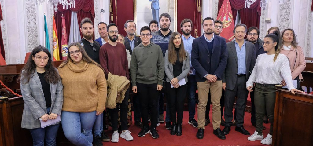 Cemabasa entrega las ayudas por orfandad a los estudiantes de la UCA