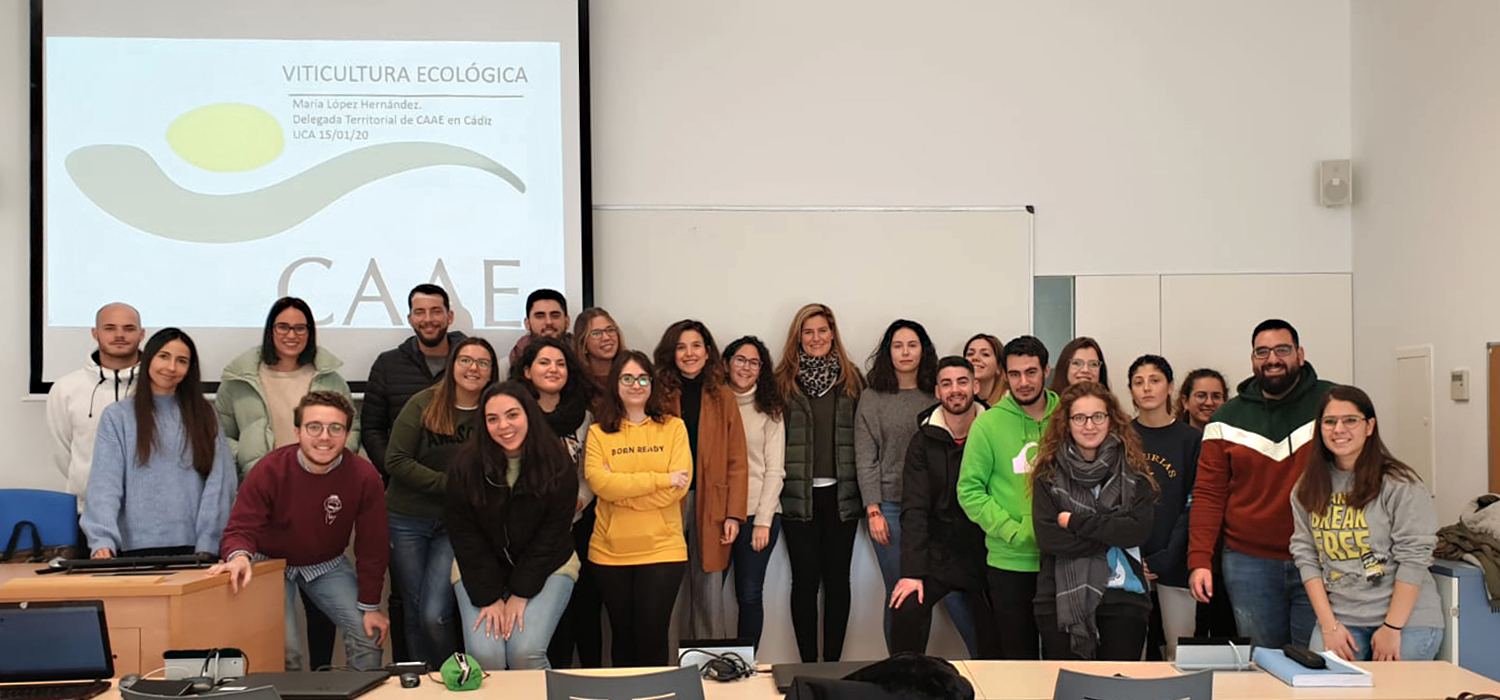 UCA y CAAE organizan un seminario para conocer y fomentar la creación de viñedos ecológicos