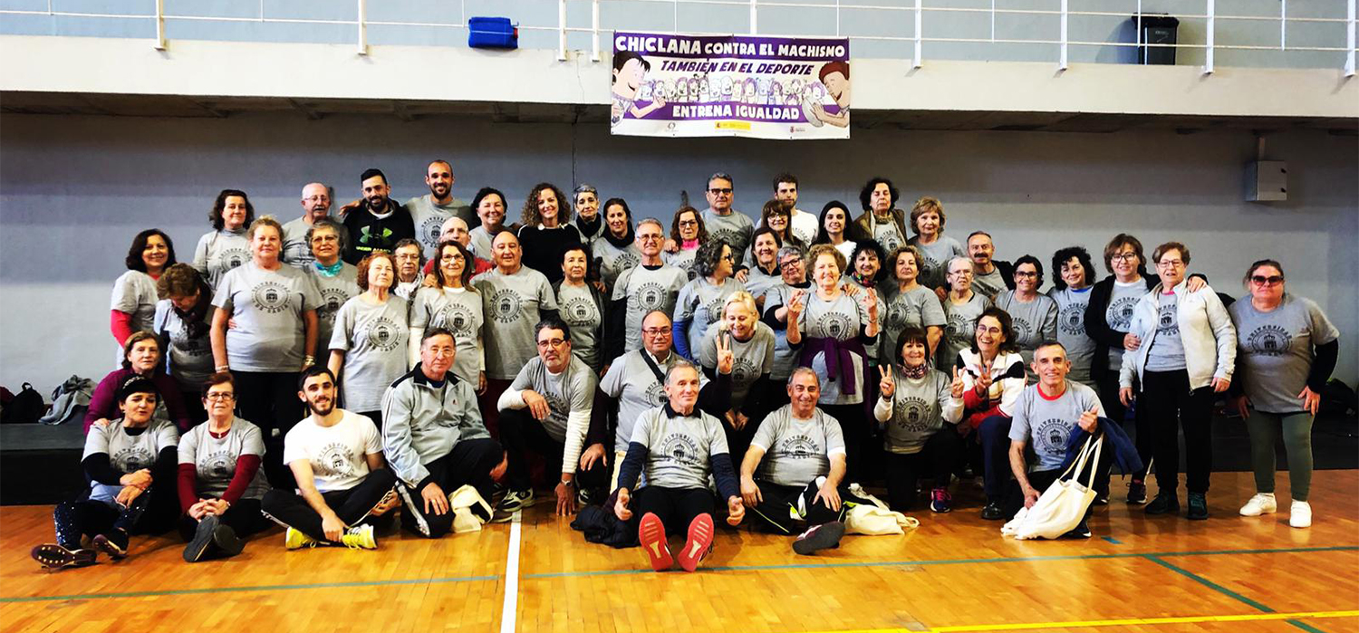 La UCA celebra su primer taller para mayores de 65 años centrado en el envejecimiento activo en Chiclana
