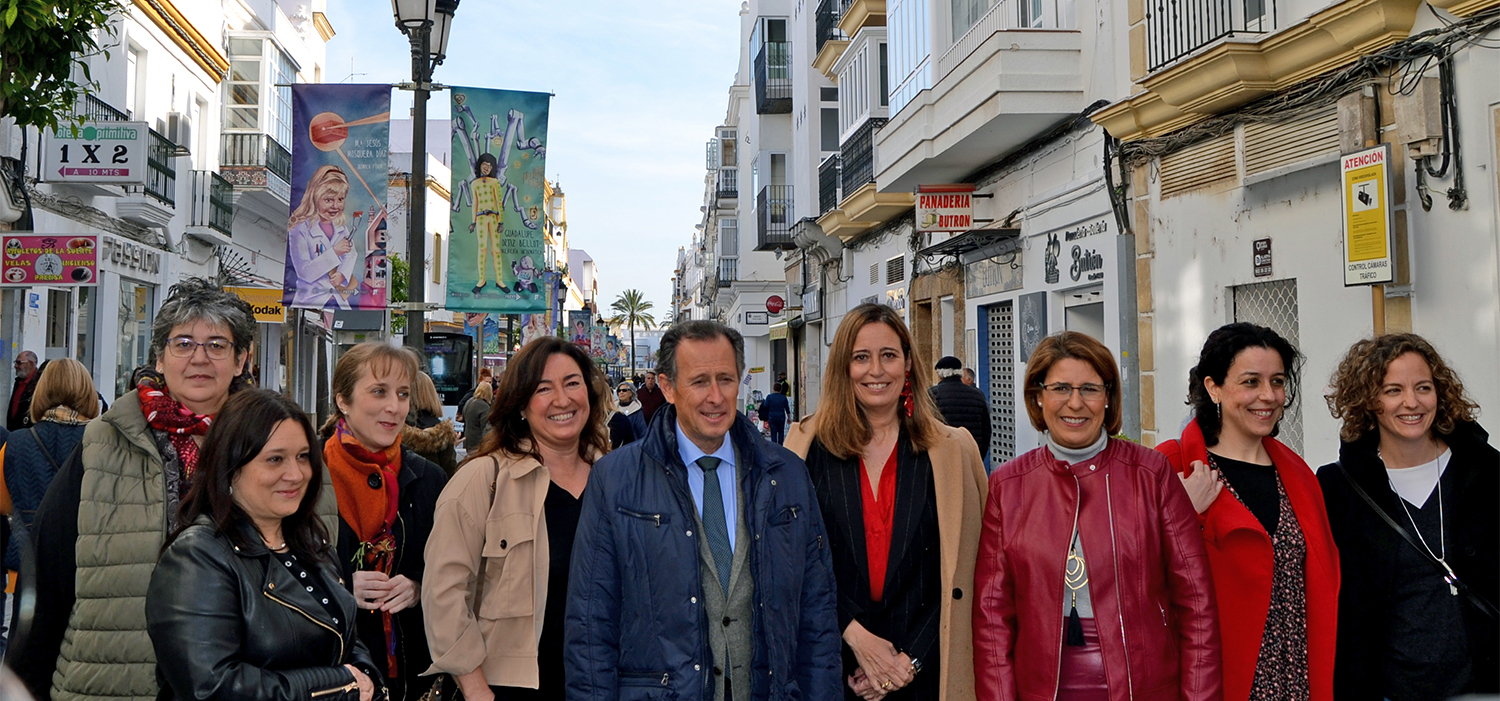 La UCA inaugura en Chiclana la exposición ‘Érase una vez una niña que soñaba con ser científica’
