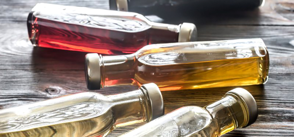 Investigadores de la UCA aplican roble español al envejecimiento de vinagres para conservar sus cualidades sensoriales