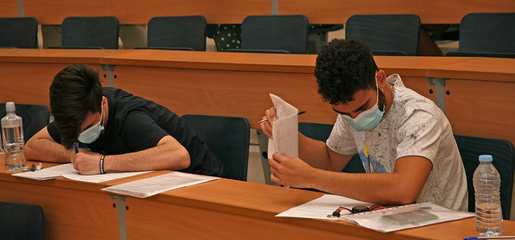 El segundo día de la PEvAU 2020 se desarrolla con normalidad en la Universidad de Cádiz