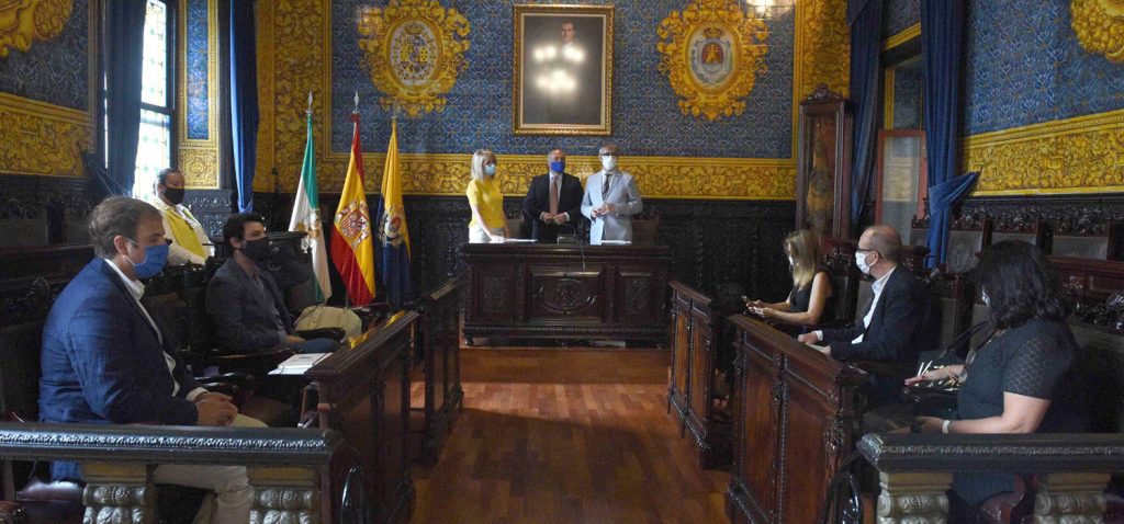 La UCA y el Ayuntamiento de Algeciras facilitarán el acceso de los algecireños a la formación en idiomas