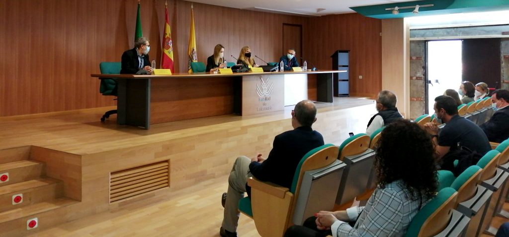 84 estudiantes de 2º curso de Enfermería comienzan sus prácticas clínicas en Algeciras
