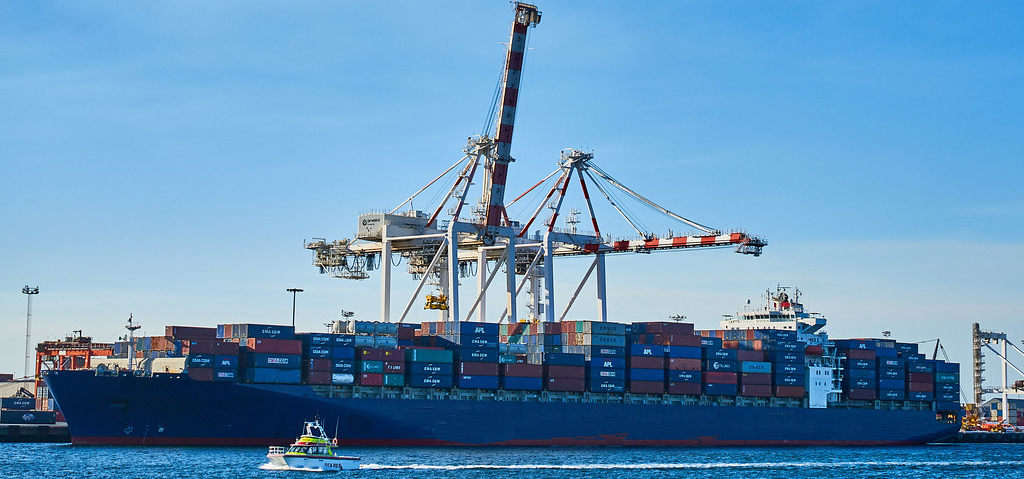 Investigadores de la UCA constatan una notable caída de las emisiones de carbono en el Estrecho de Gibraltar durante 2020