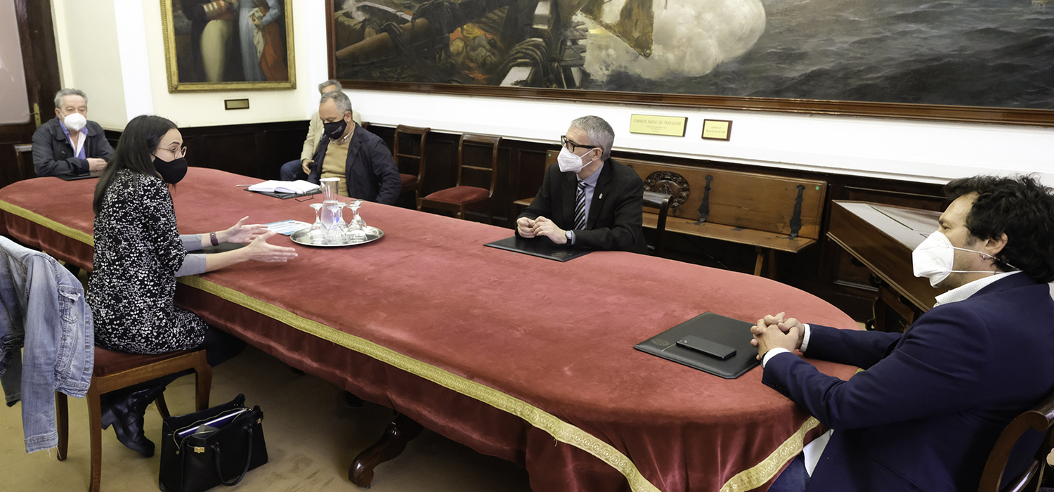 UCA y Aula de la Cultura del Carnaval trasladan al Ayuntamiento de Cádiz los avances en la candidatura del carnaval al Patrimonio Inmaterial de la UNESCO