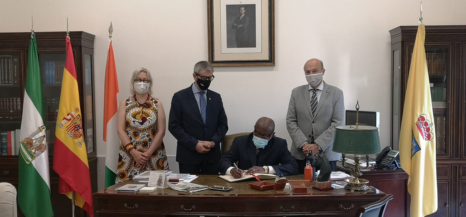 La UCA recibe la visita institucional del embajador de Costa de Marfil