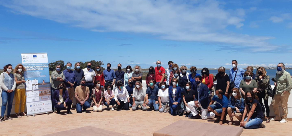 ‘MedArtSal’ impulsa la recuperación de las salinas artesanales para incentivar la economía local y preservar la biodiversidad y el patrimonio cultural