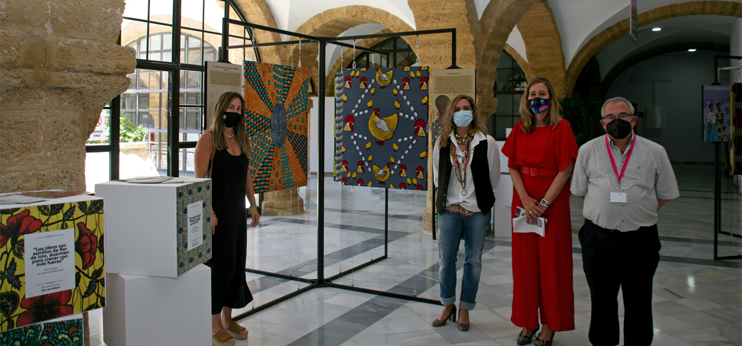 La UCA inaugura la exposición ‘Wax: tejidos con historia’ en la Facultad de Filosofía y Letras