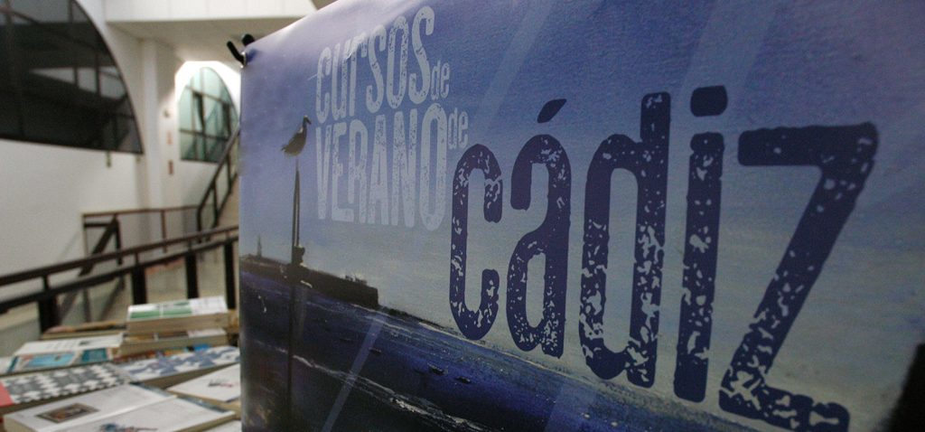 El Ayuntamiento y la UCA avanzan hacia unos Cursos de Verano más inmersos en la cultura y programación de la ciudad