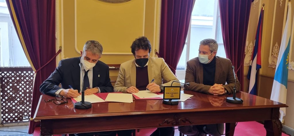 Ayuntamiento y UCA firman un convenio de colaboración para impulsar el proyecto de emprendimiento #CádizSocial