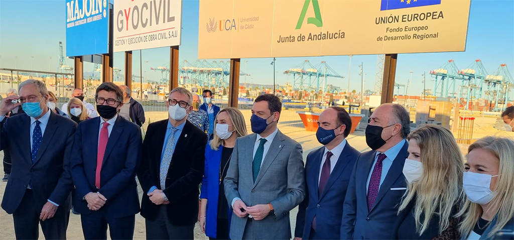 El presidente de la Junta visita en Algeciras las obras del Centro de Innovación UCA-SEA