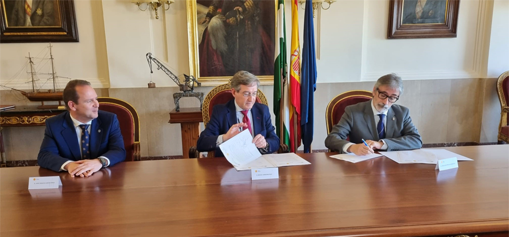 Universidad de Cádiz y Puerto de Sevilla impulsan la formación en logística e intermodalidad