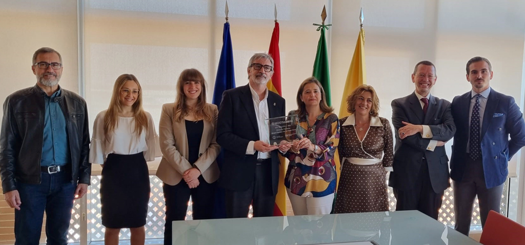 El rector recibe al equipo UCA ganador de la XIV Competición Internacional ‘MOOTmadrid’