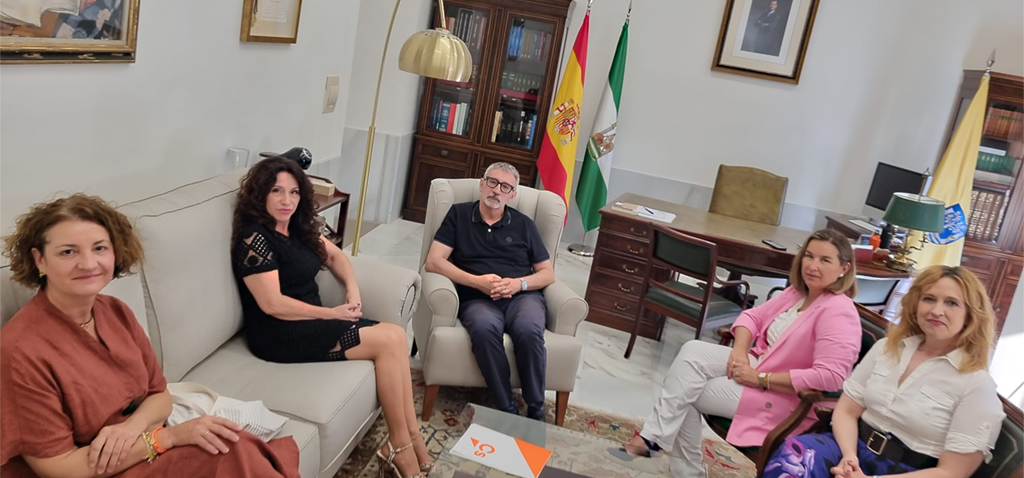 El rector de la UCA traslada a la candidata de Ciudadanos por Cádiz la inclusión en los presupuestos del proyecto de Valcárcel