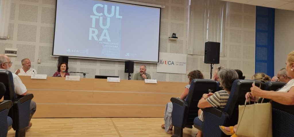 La cantaora Carmen Linares protagoniza las “Conversaciones en torno al flamenco” de la UCA