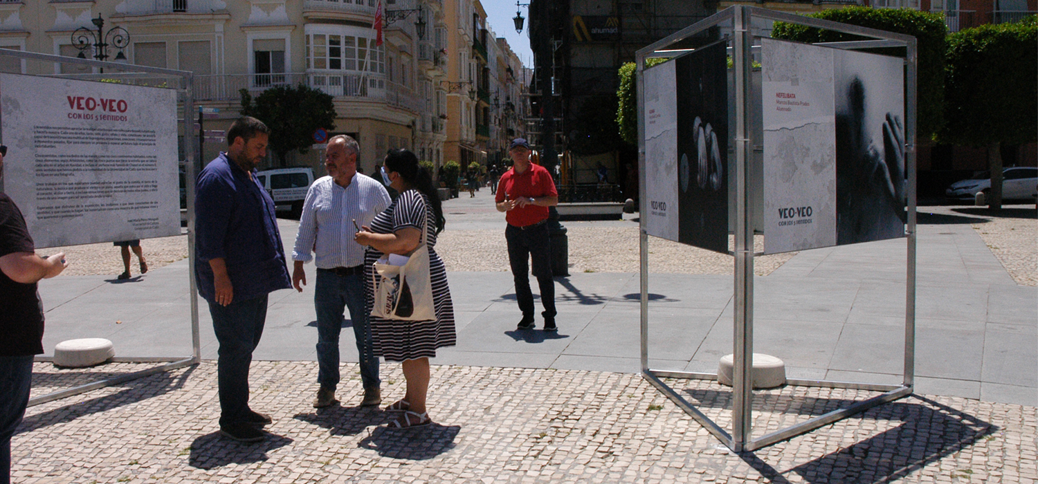 La UCA inaugura la exposición fotográfica ‘Veo-veo: Con los cinco sentidos’