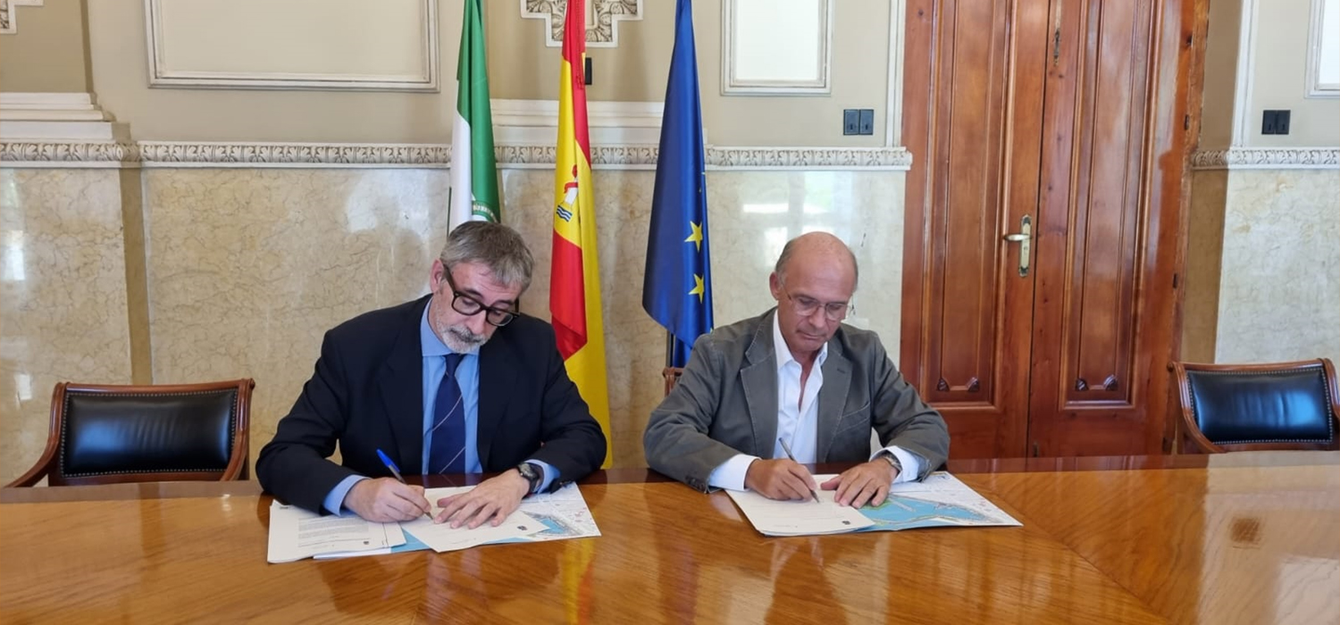 Universidad de Cádiz y el Puerto de Málaga impulsan la formación en logística e intermodalidad