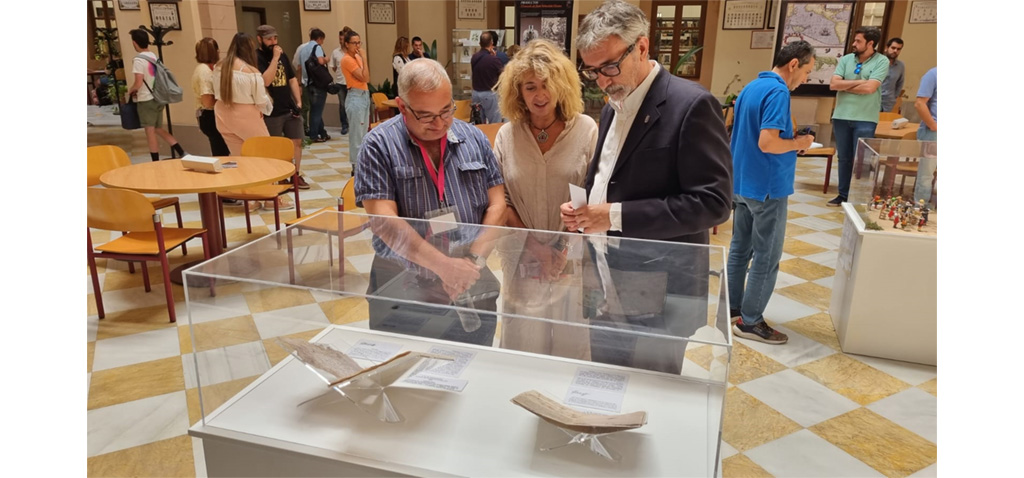 La UCA inaugura la exposición ‘El Mundo de Juan Sebastián Elcano’ en la Biblioteca de Humanidades