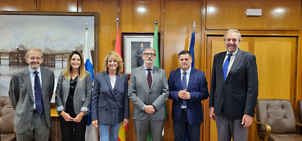Universidad de Cádiz y el Puerto de Huelva impulsan la formación en logística e intermodalidad
