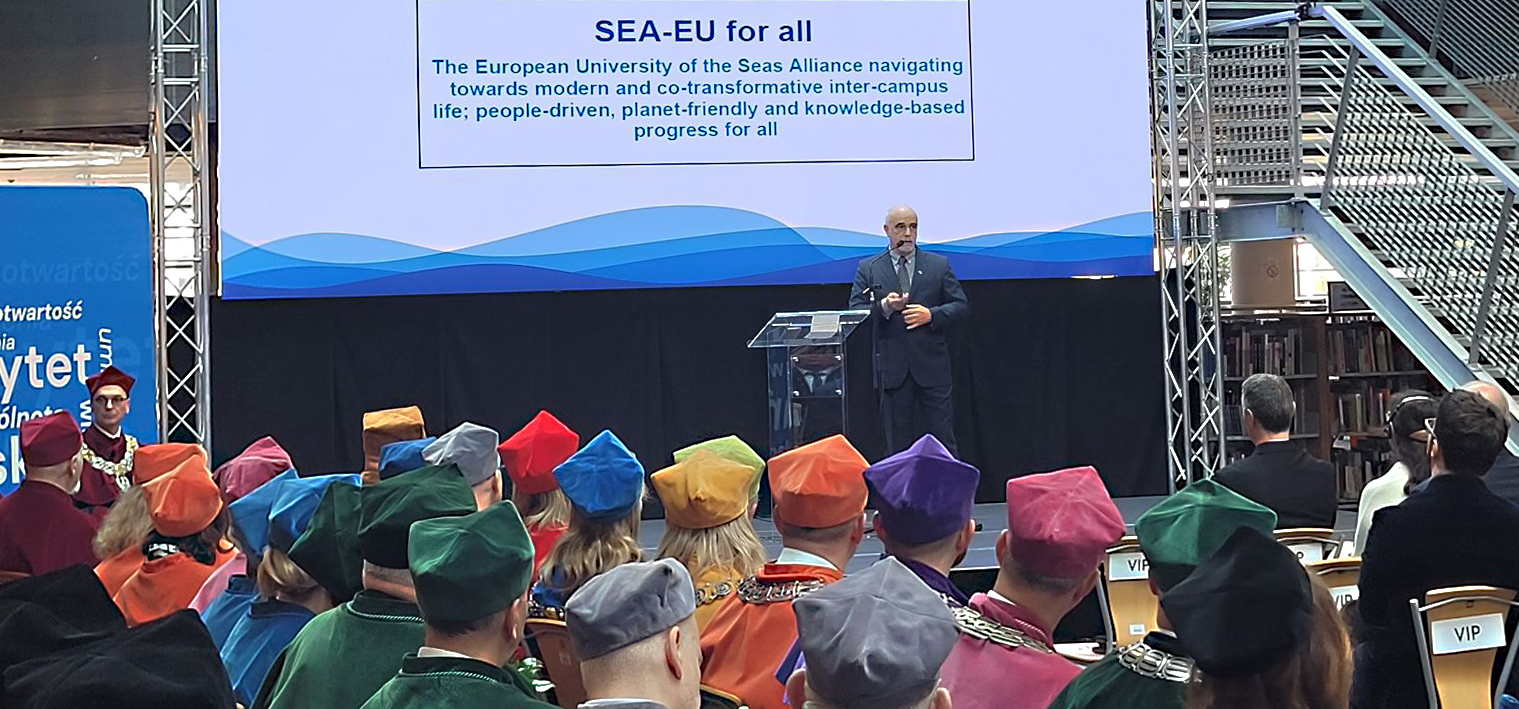 El coordinador General de la SEA-EU imparte la lección inaugural de Apertura de curso en la Universidad de Gdansk